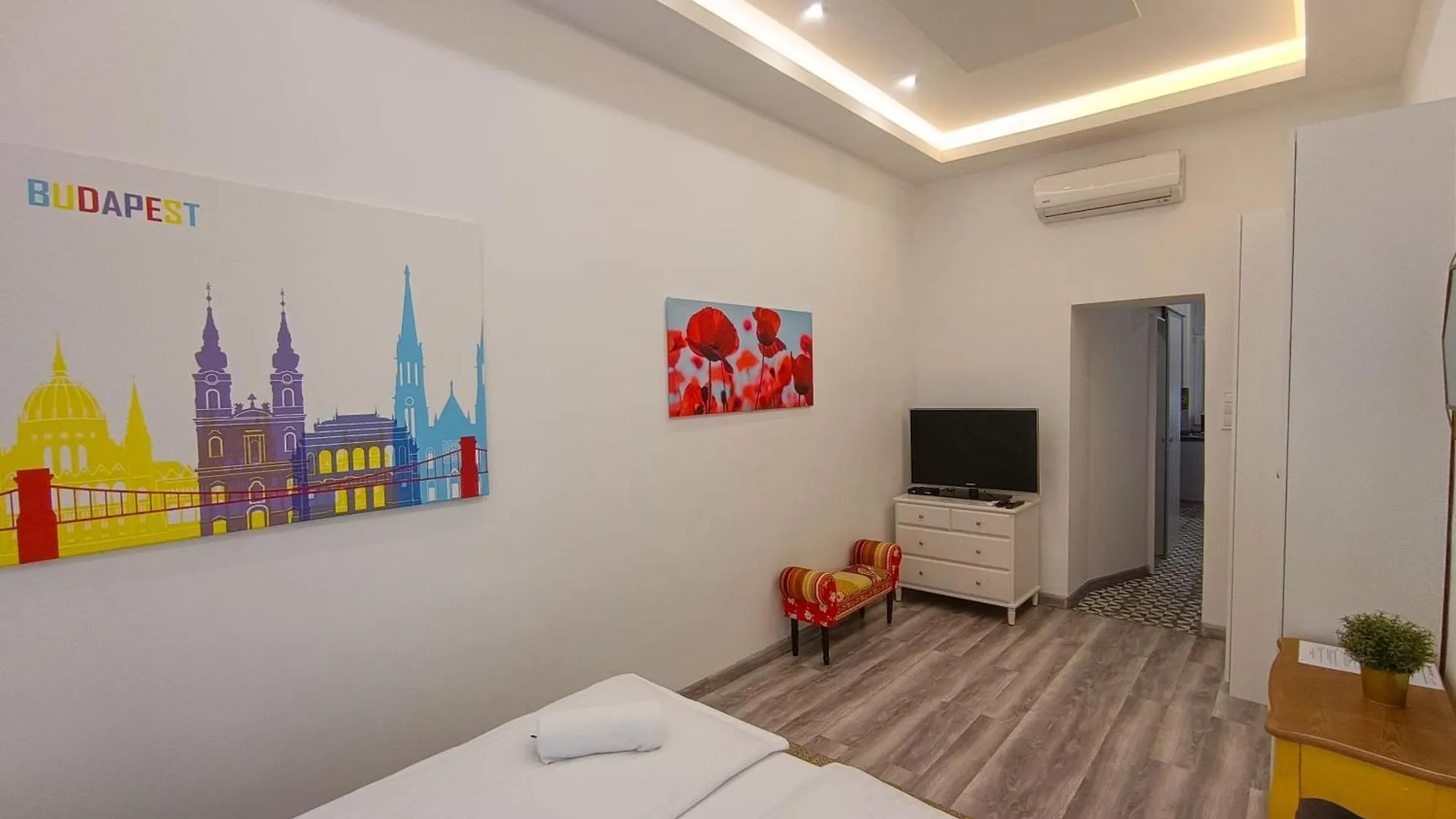 K03 Elitehost Kis Diofa Central Budapest Hungary