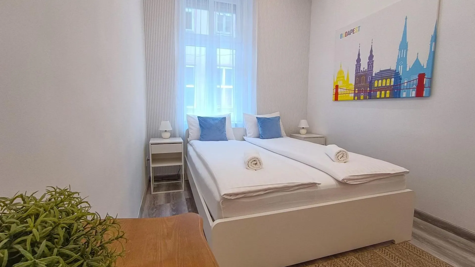 K03 Elitehost Kis Diofa Central Budapest Hungary